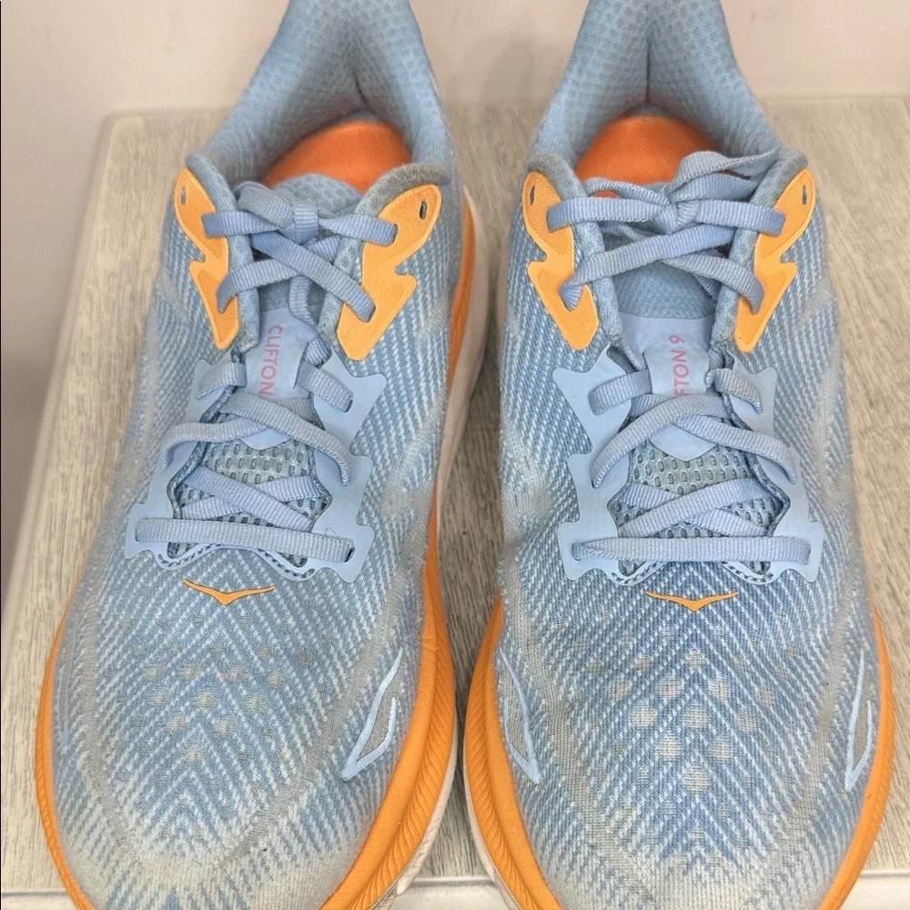 Hoka One One Clifton 9 Women’s Airy Blue and Orange Athletic Shoes Size 11